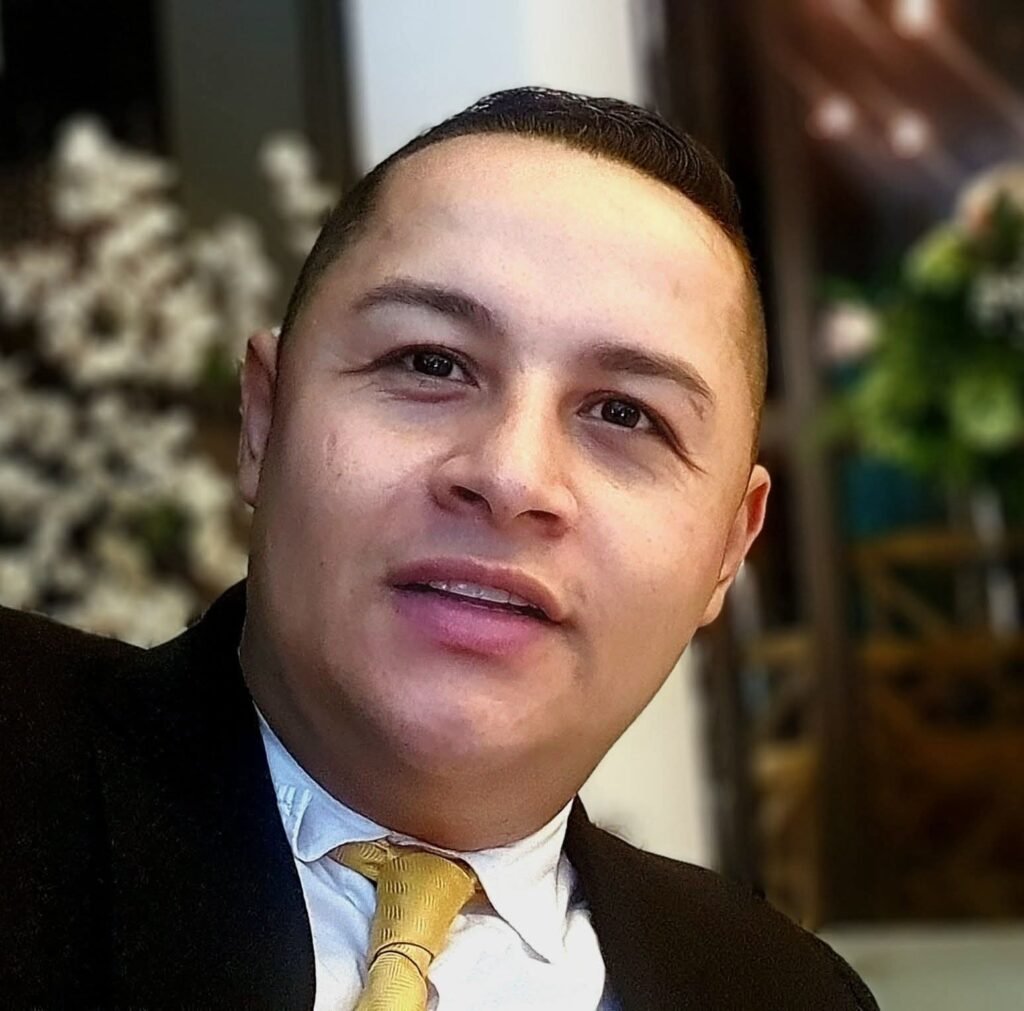 Juan Esteban Patiño Lopera, ponente